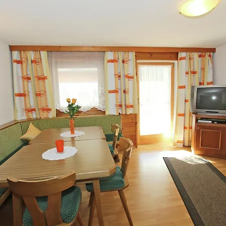 شقة Apartment In Uderns With Balcony Cot Heating Parking